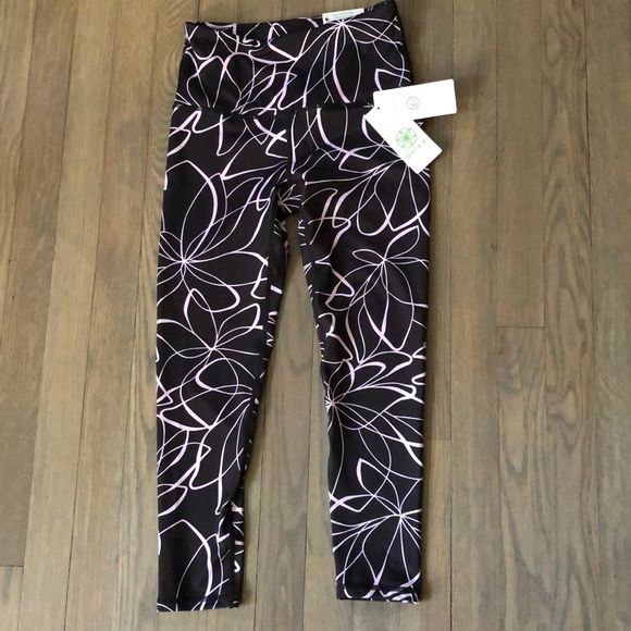 Gaiam NWT capri legging - Picture 2 of 12